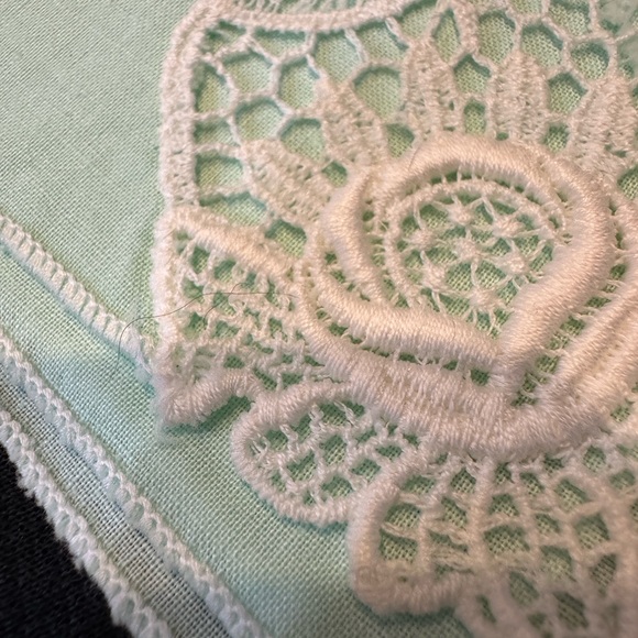 VINTAGE 4 Elegant Lace Trim Napkins 12x12 inchs Lunch Dinner Cocktail MINT Green - Picture 6 of 8